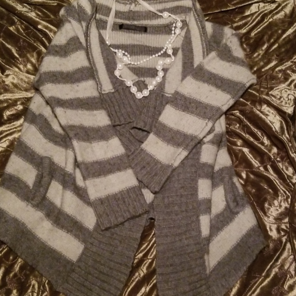 Wool pullover cardigan